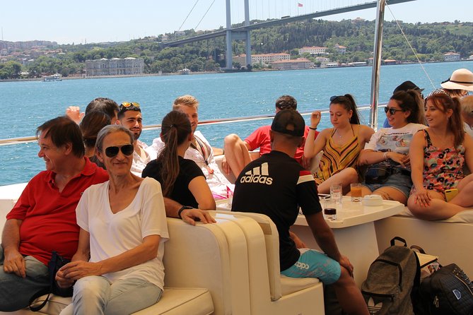 Bosphorus Luxury Lunch Cruise & Black Sea Swimming Experience - Rumelihisarı and Anadoluhisarı: how the strait was controlled