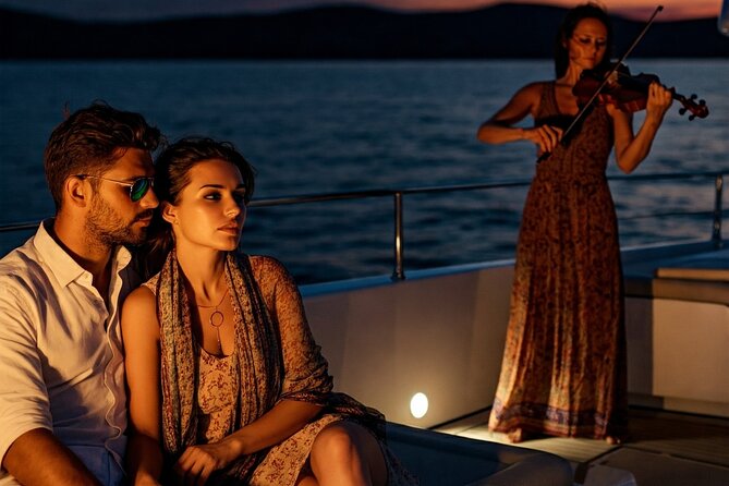 Bosphorus Night Cruise with Luxury Yacht - Ortaköy Night Atmosphere: Bazaar Energy From a Different Angle
