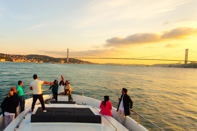 Bosphorus Sunset: An Enchanting Yacht Cruise in Istanbul - Bridges and fortresses: the Bosphorus at its most dramatic