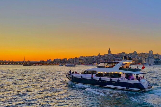 Bosphorus Sunset: An Enchanting Yacht Cruise in Istanbul - Maiden’s Tower and the Üsküdar area: postcard views with real context