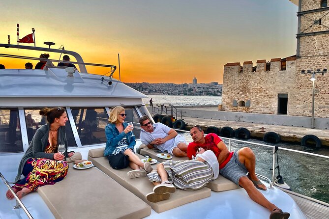 Bosphorus Sunset or Daytime Yacht Cruise with Snacks & Live Guide - Crossing Toward the Asian Side: Fatih Sultan Mehmet Bridge and Kanlıca
