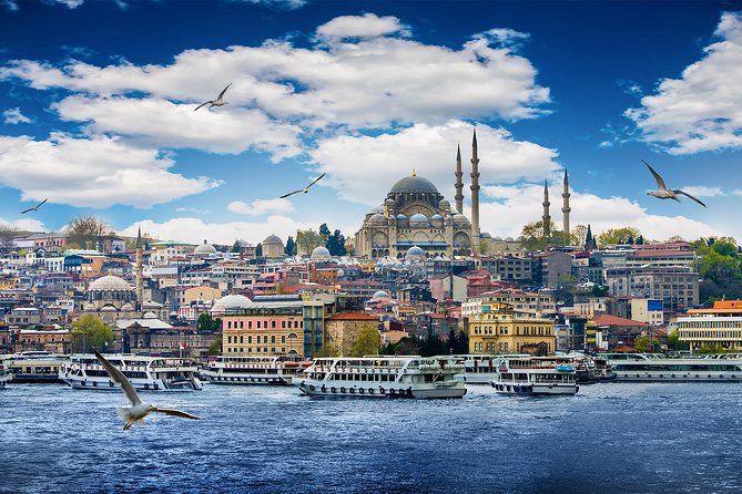 Circle Istanbul (Extraordinary Istanbul) - Starting at Taksim Square: where the day gets its rhythm