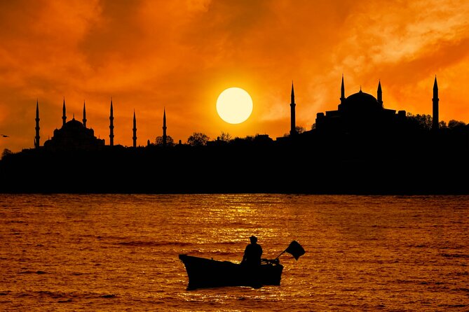 Circle Istanbul (Extraordinary Istanbul) - Karaköy streets: cafes, bars, and a more hip Istanbul mood