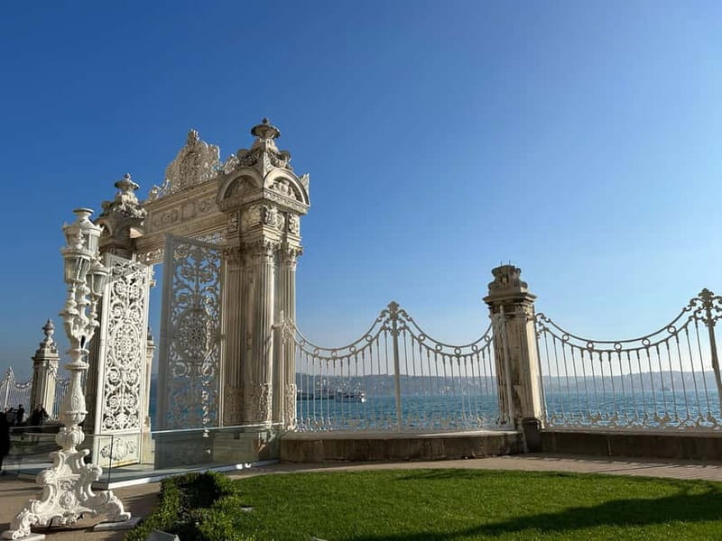 Dolmabahce Palace & Harem Fast-Track Entry with Audio Guide - Practical tips that make the visit easier