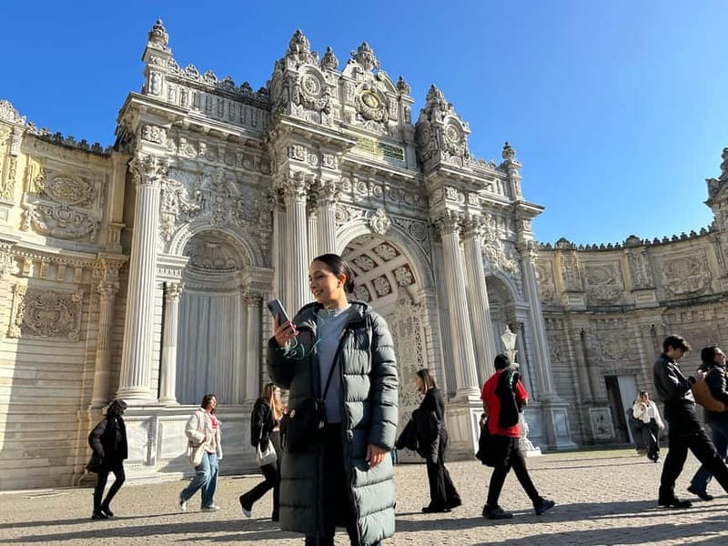 Dolmabahce Palace & Harem Fast-Track Entry with Audio Guide - Getting the audio guide device (and using it without friction)