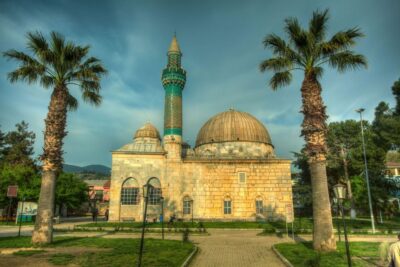 From İstanbul: Bursa Uludağ Mountain Tour & Cable Car Ride - Getting out of Istanbul: pickup times, ferry crossing, and the pace