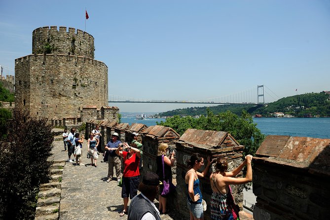 Guided Bosphorus & Black Sea Cruise – 4 Stops from Istanbul - Lunch on board: Turkish meze and a real sit-down break