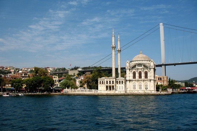 Half-Day Bosphorus Cruise to Black Sea from Istanbul with Lunch - Rumeli Hisarı and the palaces along the “narrowest” Bosphorus