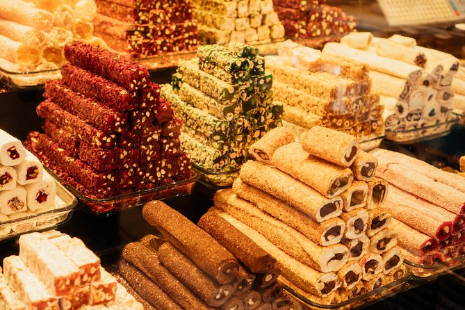 Highlights & Hidden Gems With Locals: Best of Istanbul Private Tour - Route-flex choices: cisterns, Hippodrome, gardens, bazaar time, and transit tips