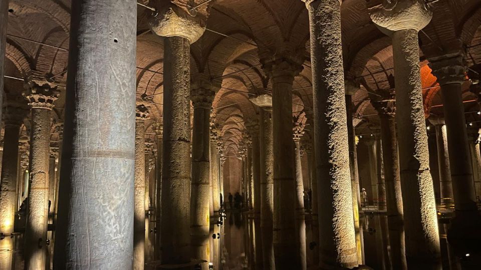 Istanbul: Basilica Cistern Fast-Track Entry and Audio Guide - What to watch for on the ground