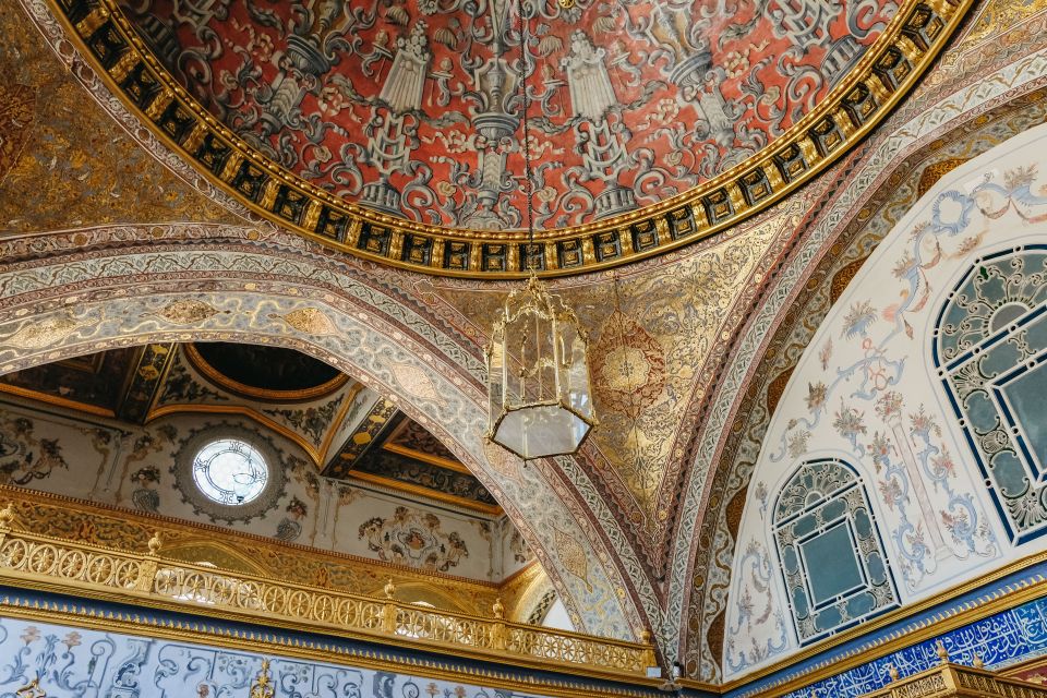 Istanbul: Best of the City 1, 2 or 3-Day Private Guided Tour - Day 2: Bosphorus ferry + Dolmabahçe Palace + Taksim and Galata