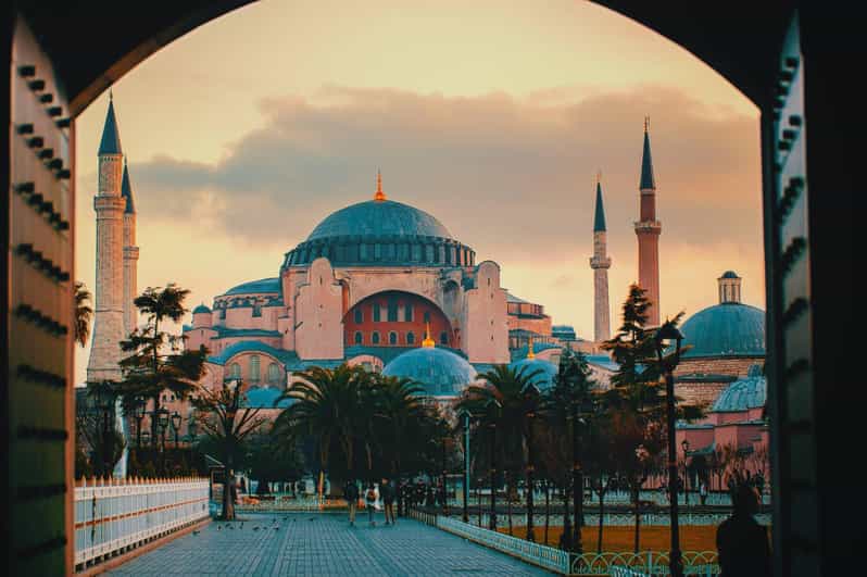 Istanbul: Blue Mosque, Hagia Sophia, & Basilica Cistern Tour - Dress code and what to pack so you don’t waste time