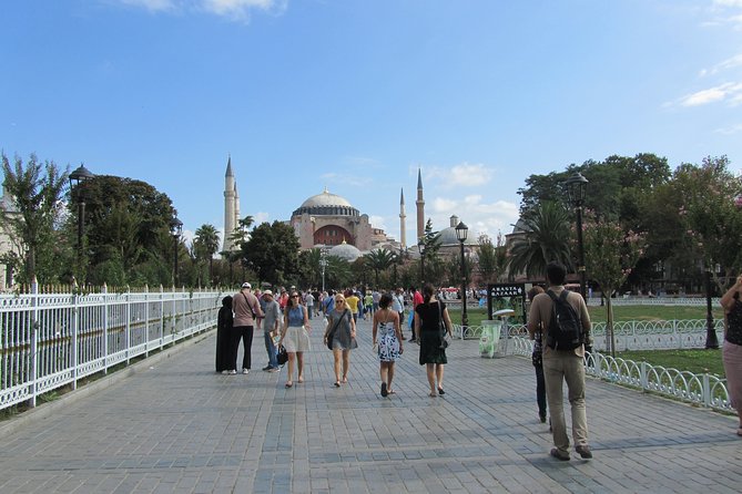 Istanbul: Blue Mosque & Hagia Sophia Small-Group Tour with ticket - Hagia Sophia Grand Mosque: Tickets, Rules, and Timing That Matter