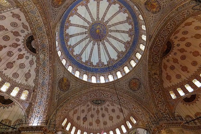 Istanbul: Blue Mosque & Hagia Sophia Small-Group Tour with ticket - The Hippodrome Stop: Small Time, Big Context