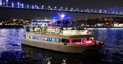 Istanbul: Bosphorus Cruise with Dinner Show - How boarding and meeting point work at Kabataş (don’t overthink it)