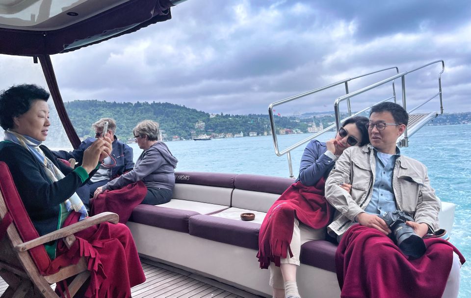 Istanbul: Bosphorus Cruise with Stopover on the Asian Side - Üsküdar and Maiden’s Tower: Closing the Loop on the Strait