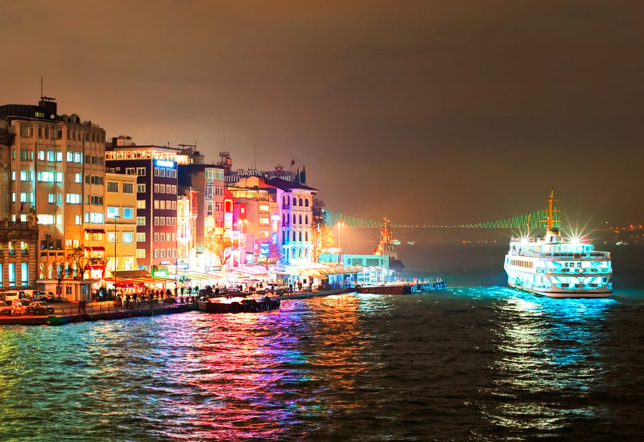 Istanbul: Bosphorus Dinner Cruise Incl. Drinks with Transfer - Key highlights to plan around
