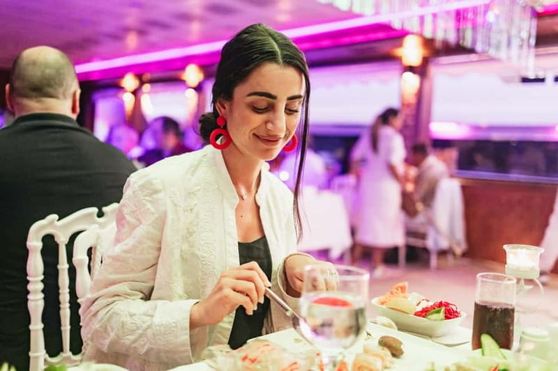 Istanbul: Bosphorus Dinner Cruise & Show with Private Table - Who this cruise is best for