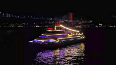 Istanbul: Bosphorus Dinner Cruise & Show with Private Table - The yacht: your floating front-row seat