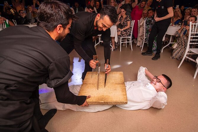 Istanbul Bosphorus Dinner Cruise with Drinks and Shows - Asian Side Payoff: Beylerbeyi Palace and Kız Kulesi