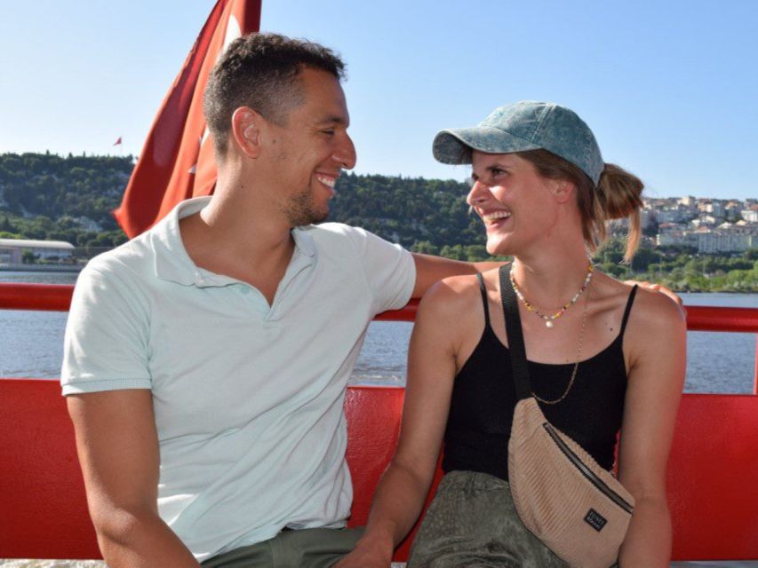 Istanbul: Bosphorus Sightseeing Cruise Tour with Audio Guide - On-board experience: tea, Wi-Fi, restrooms, and how the narration feels