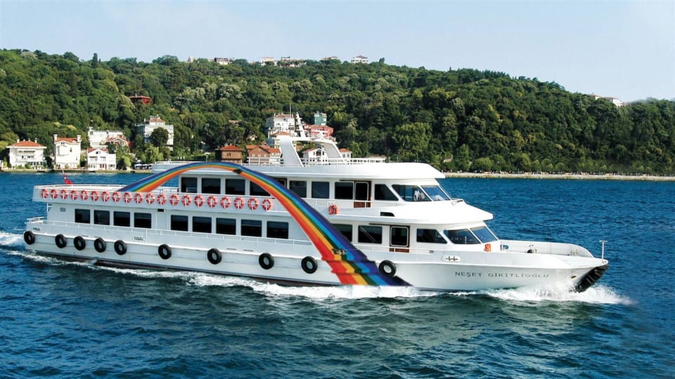 Istanbul: Bosphorus Sightseeing Cruise with Sunset Option - Price and value: why $9 can feel like a smart Istanbul move