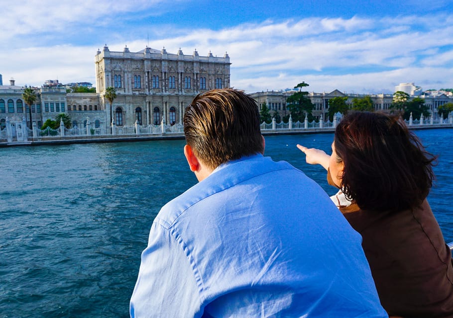 Istanbul: Bosphorus Sightseeing Cruise with Sunset Option - Sunset strategy: picking 4 PM or 5 PM so the light does the work for you
