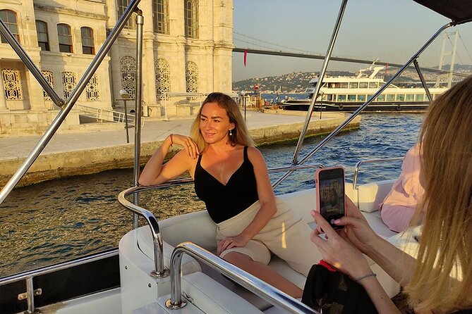 Istanbul Bosphorus Sunset Cruise with Wine on a Luxury Yacht - Meeting point reality: where Arap Cami puts you (and how to avoid stress)