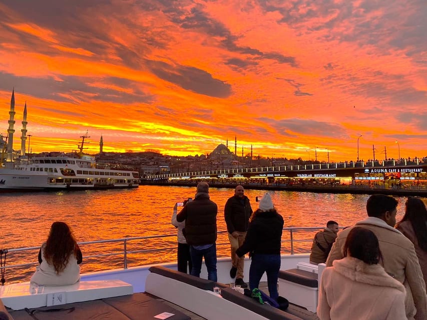 Istanbul: Bosphorus Sunset Yacht Cruise with Live Guide - Beylerbeyi, Üsküdar, and the Maiden’s Tower: Asia Appears