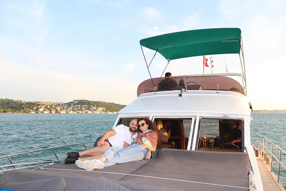 Istanbul: Bosphorus Yacht Cruise at Sunset with Snacks - Why the Bosphorus Sunset Cruise Feels Special