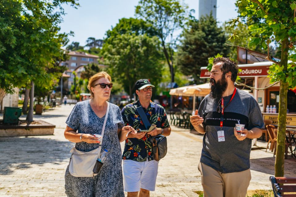 Istanbul: Bosphorus Yacht Cruise with Stopover on Asian Side - Kanlıca on the Asian Side: A 15-Minute Reset With Yogurt Payoff