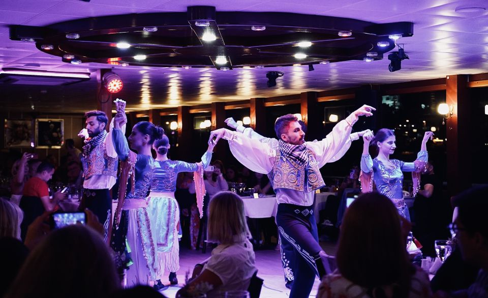 Istanbul: Dinner Cruise and Entertainment with Private Table - Turkish Meze Dinner: What the 3 Courses Actually Taste Like