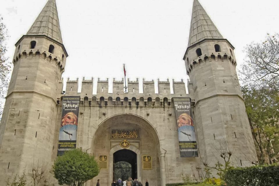Istanbul: Full-Day Guided Tour - Walking through Sultanahmet-style streets: why the guide matters