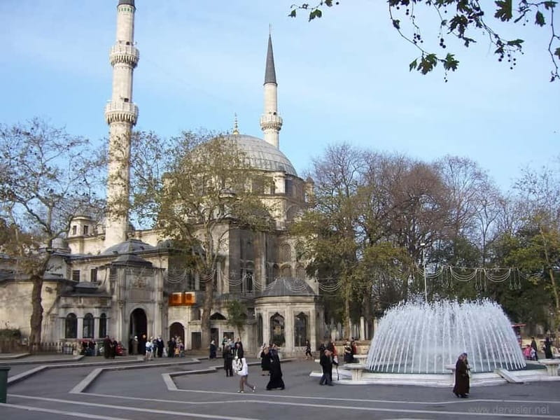 Istanbul: Guided Bosphorus Cruise & Golden Horn Bus Tour - Pierre Loti Hill and Eyüp Teleferik: short ride, classic skyline