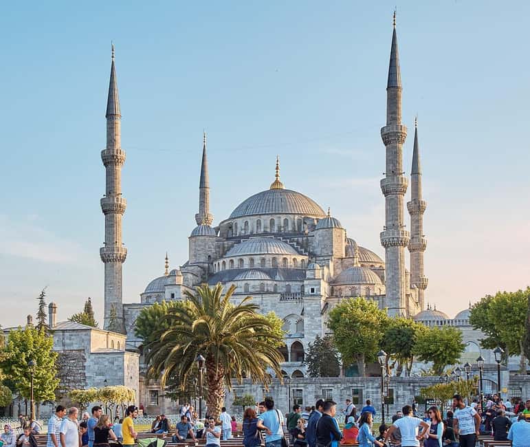 Istanbul: Hagia Sophia and Blue Mosque Tour with Tickets - Key highlights to look for