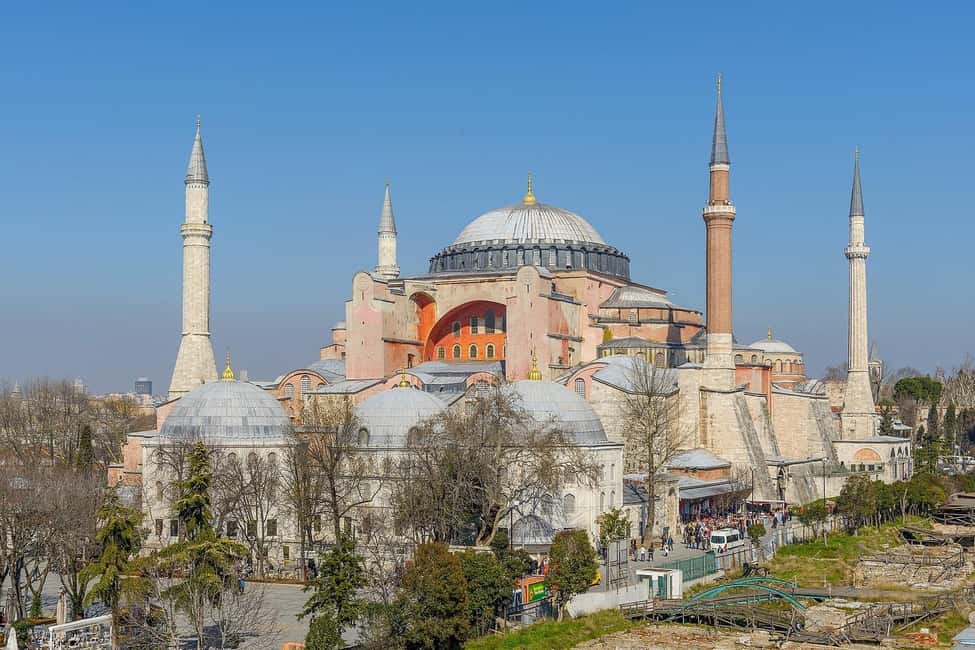 Istanbul: Hagia Sophia and Blue Mosque Tour with Tickets - Hagia Sophia: the 1500-year anchor of two faiths