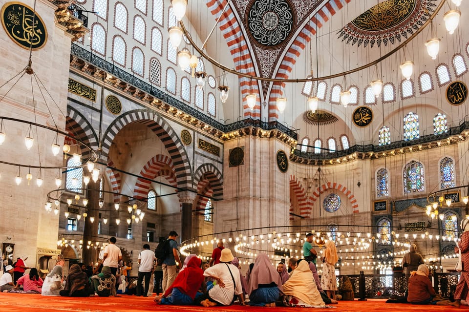 Istanbul: Hagia Sophia, Blue Mosque, Suleymaniye Mosque Tour - The Madrasah Drink Break: A Pause That Feels Like Istanbul, Not a Detour