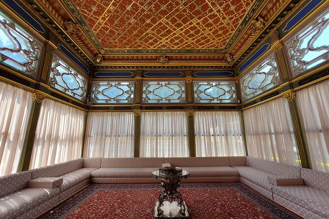 Istanbul Highlights! Blue Mosque, Hagia Sophia, Topkapı and More! - Blue Mosque and the Sultanahmet skyline: one stop that explains how Istanbul worships
