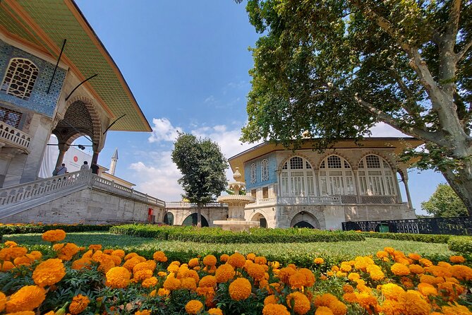 Istanbul Highlights! Blue Mosque, Hagia Sophia, Topkapı and More! - Nakkas oriental rugs and textiles: cultural stop, sales possibility