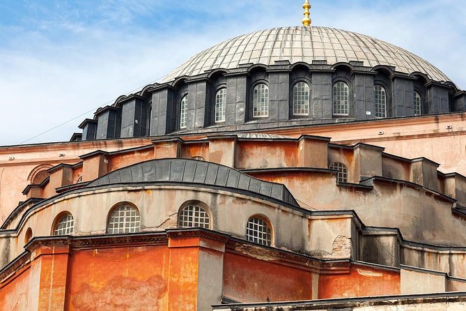 Istanbul Historical Tour with Guide, Lunch and Transfers - Lunch at a traditional restaurant: the break that makes the rest of the day work