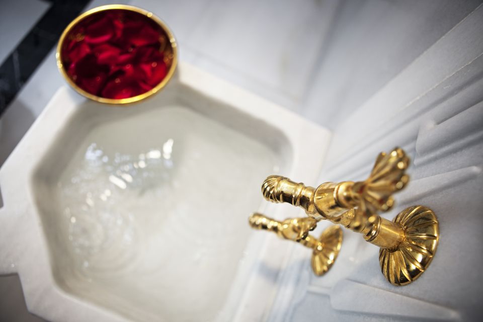 Istanbul: Hurrem Sultan Hamam Experience - Hospitality details that make it feel like a real spa