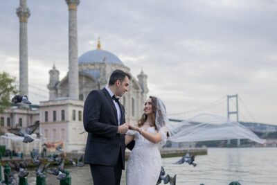 Istanbul Photoshoot at Top Spots - Blue Mosque benches and Hagia Sophia views: the classic start