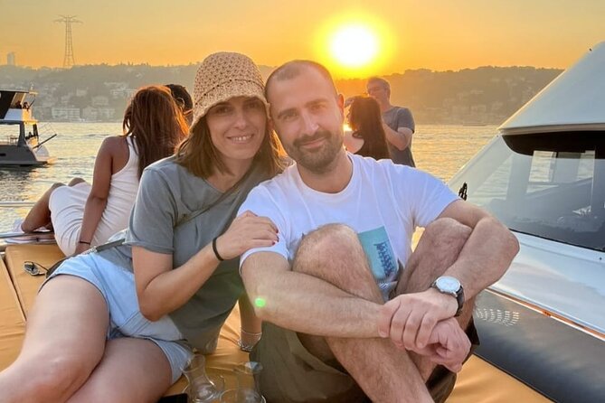 Istanbul Sunset Cruise on Luxury Yacht - Guided Group Cruise - Meeting at Kabataş Square: start where the city is easiest