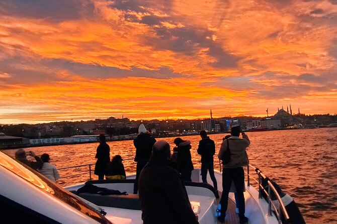 Istanbul Sunset Cruise on the Bosphorus - Ottoman hunting lodge style: Baroc and Rococo on the shore
