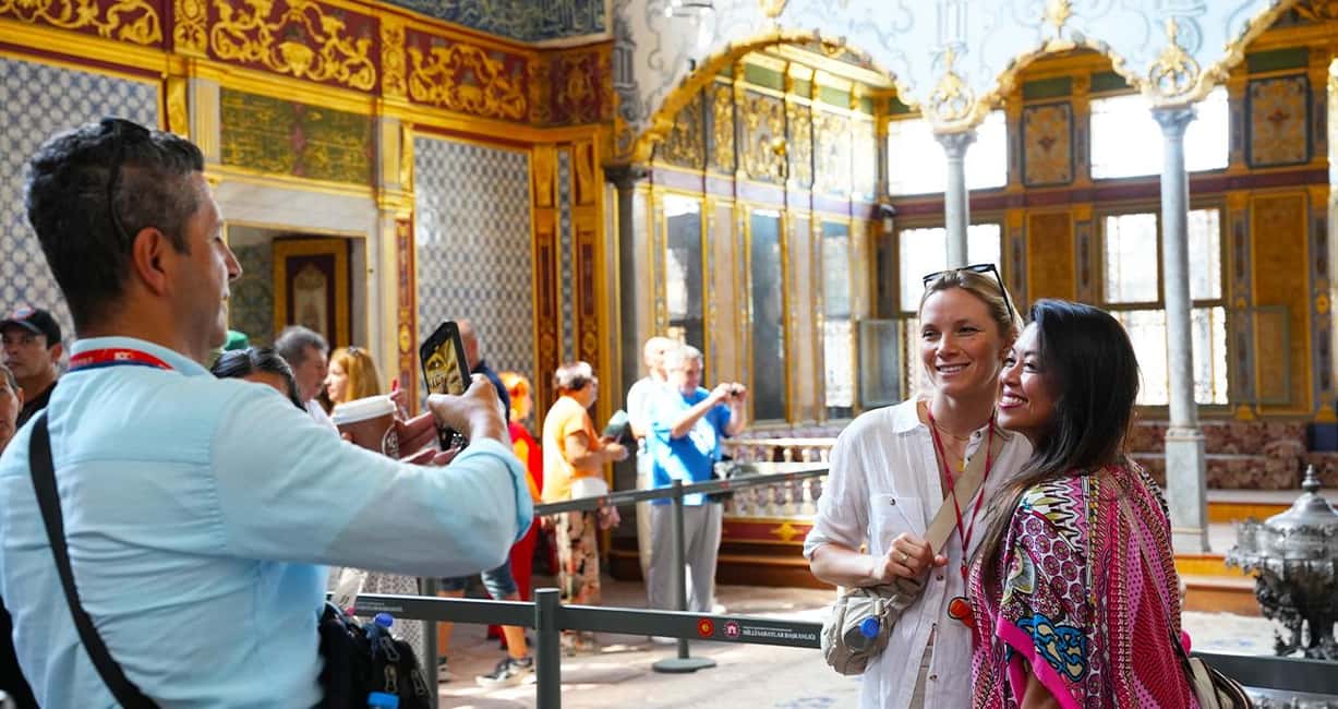 Istanbul: Topkapi and Harem Tour with Skip-the-Line Ticket - Harem entry included: the best add-on you won’t regret