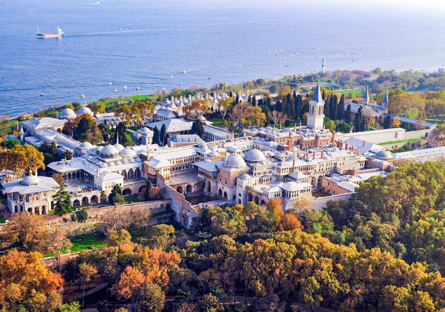 Istanbul: Topkapi and Harem Tour with Skip-the-Line Ticket - Coffee break and Bosphorus views: plan a pause, not a scramble