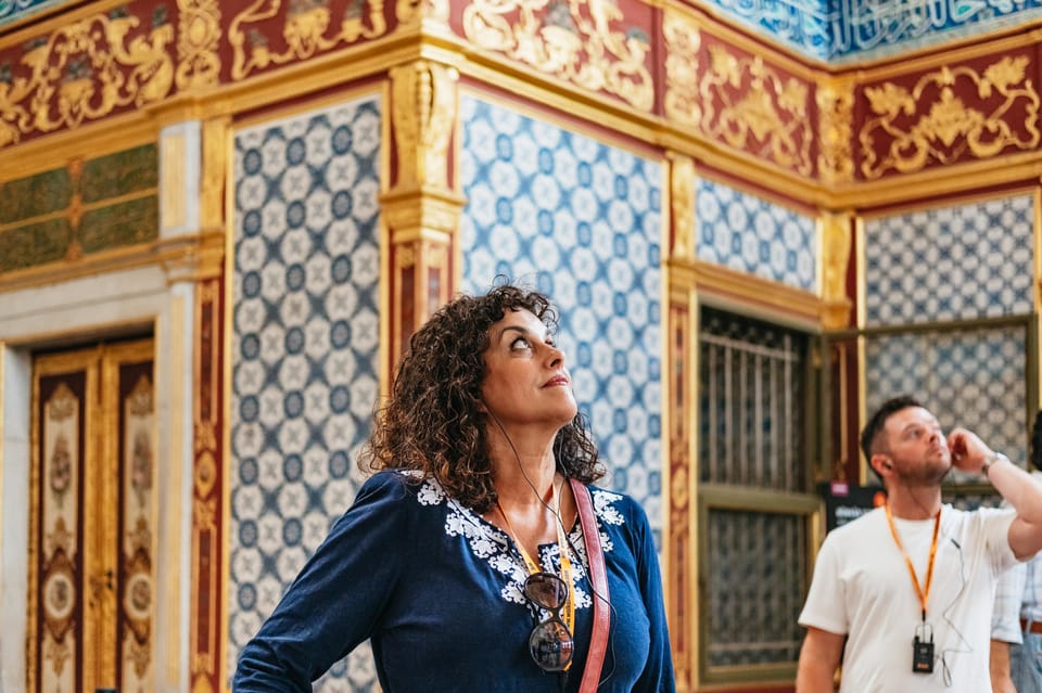 Istanbul: Topkapi Palace and Harem Guided Tour with Ticket - Headsets, pacing, and why the guide changes everything