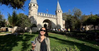 Istanbul: Topkapi Palace & Harem Museum Ticket & Audio Guide - Meeting at Chimney Bistro: the fast path starts here