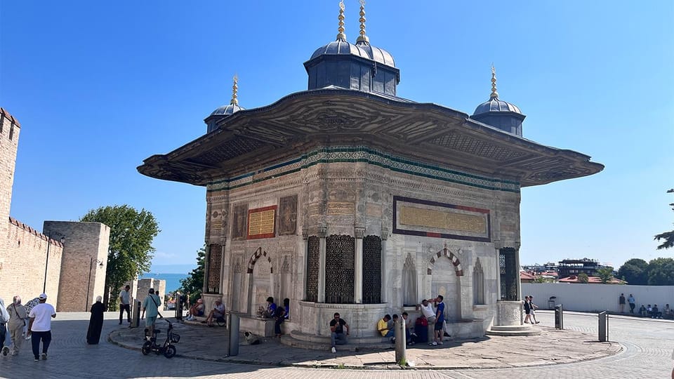 Istanbul: Topkapi Palace & Harem Museum Ticket & Audio Guide - The smartphone audio guide: good structure, but prepare your setup