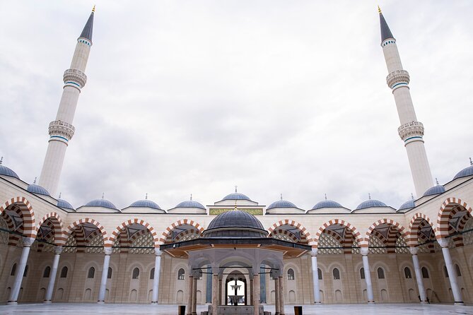 Istanbul Two Continents Tour By Bus And Bosphorus Cruise - Camlıca Mosque: A Modern Giant on the Asian Side